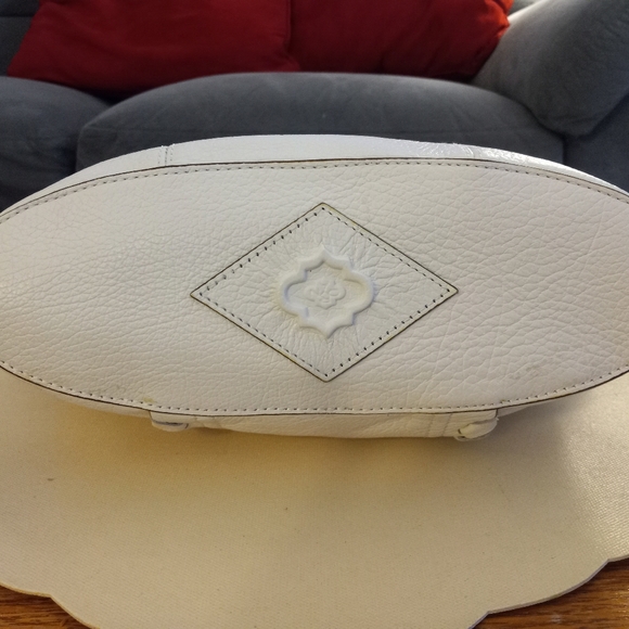 orYANY Cassie Pebbled Leather convertible shoulder satchel white dust bag - Picture 5 of 8